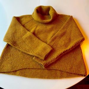 Topshop sweater, size US12, Mustered color